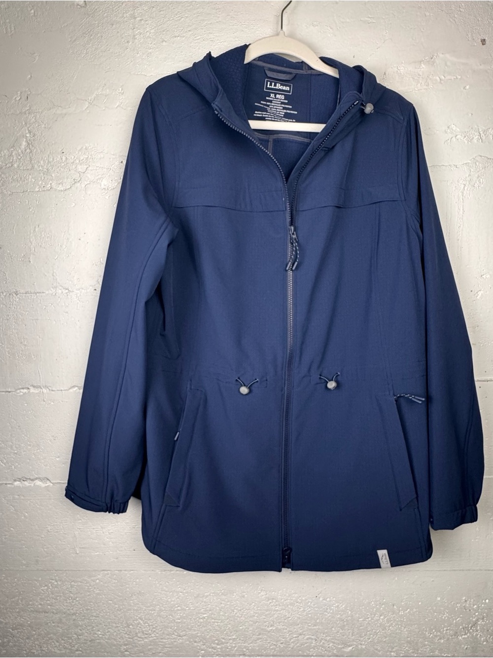 L.L.Bean Navy Hooded Softshell Jacket Windbreaker Hooded water resistant XL